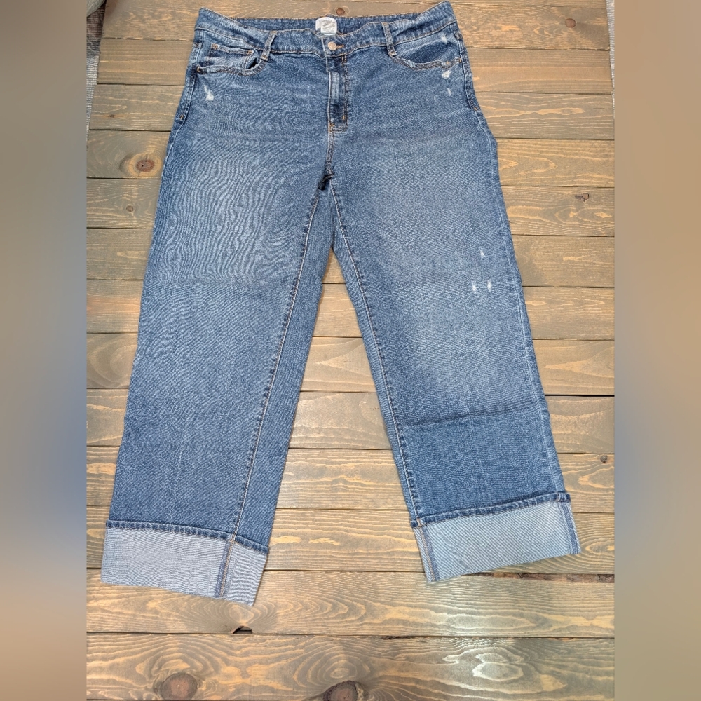 Time and Tru Wide-Leg Cropped Jeans in Medium Blue Wash